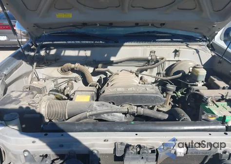 2004 Toyota Tundra Sr5 V8 from USA, damaged, VIN 5TBDT44184S463552